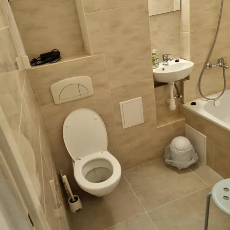 Kwatera Na Wspolnej * ורשה